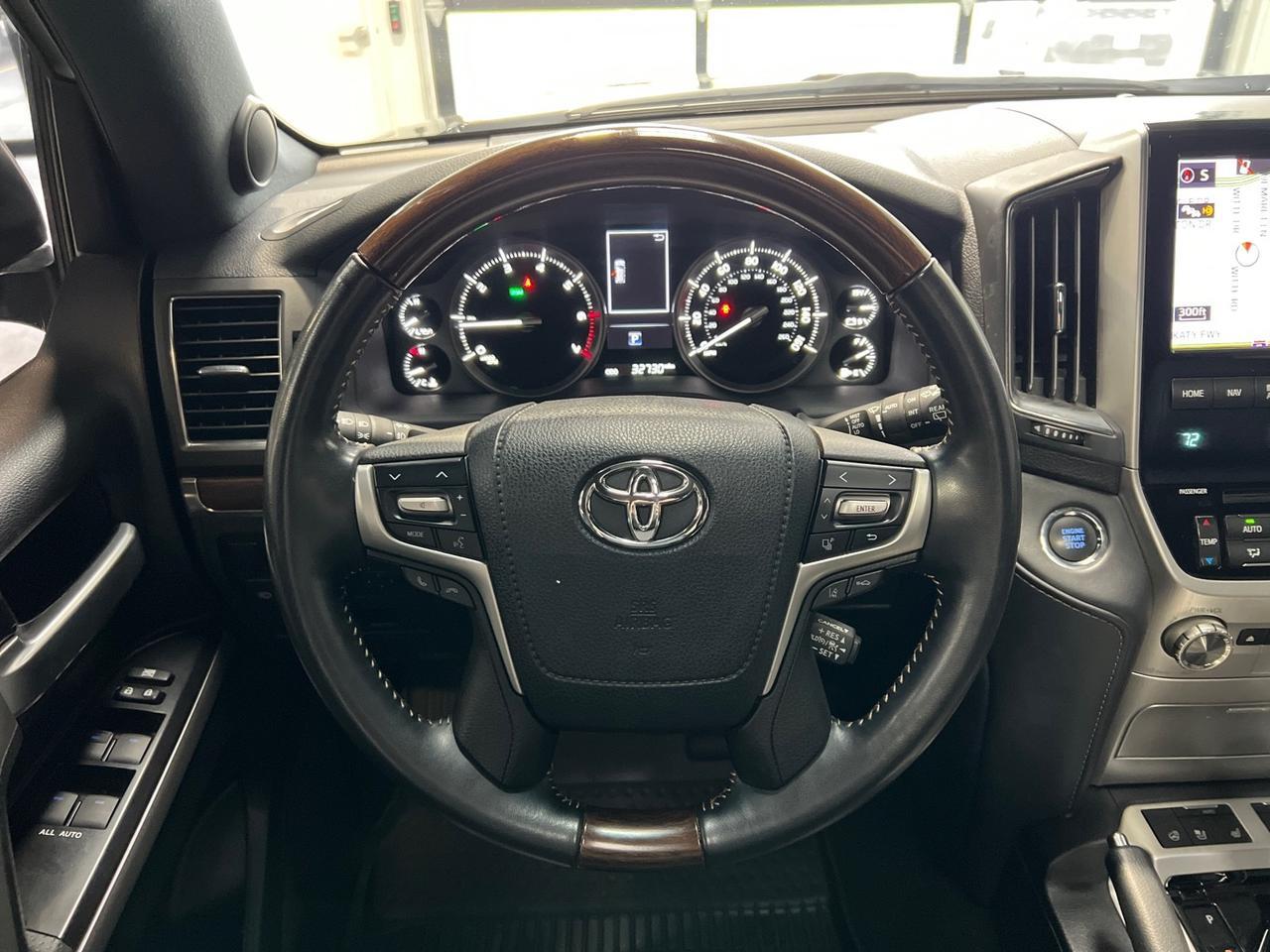 2020 Toyota Land Cruiser Heritage Edition, King Shocks Lift, Only 32k Miles Houston TX