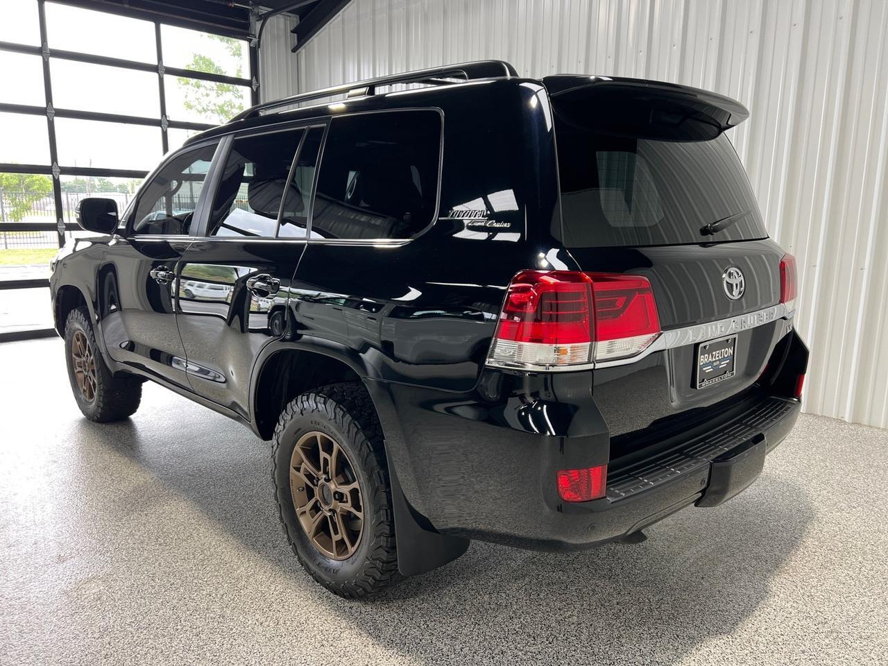 2020 Toyota Land Cruiser Heritage Edition, King Shocks Lift, Only 32k Miles