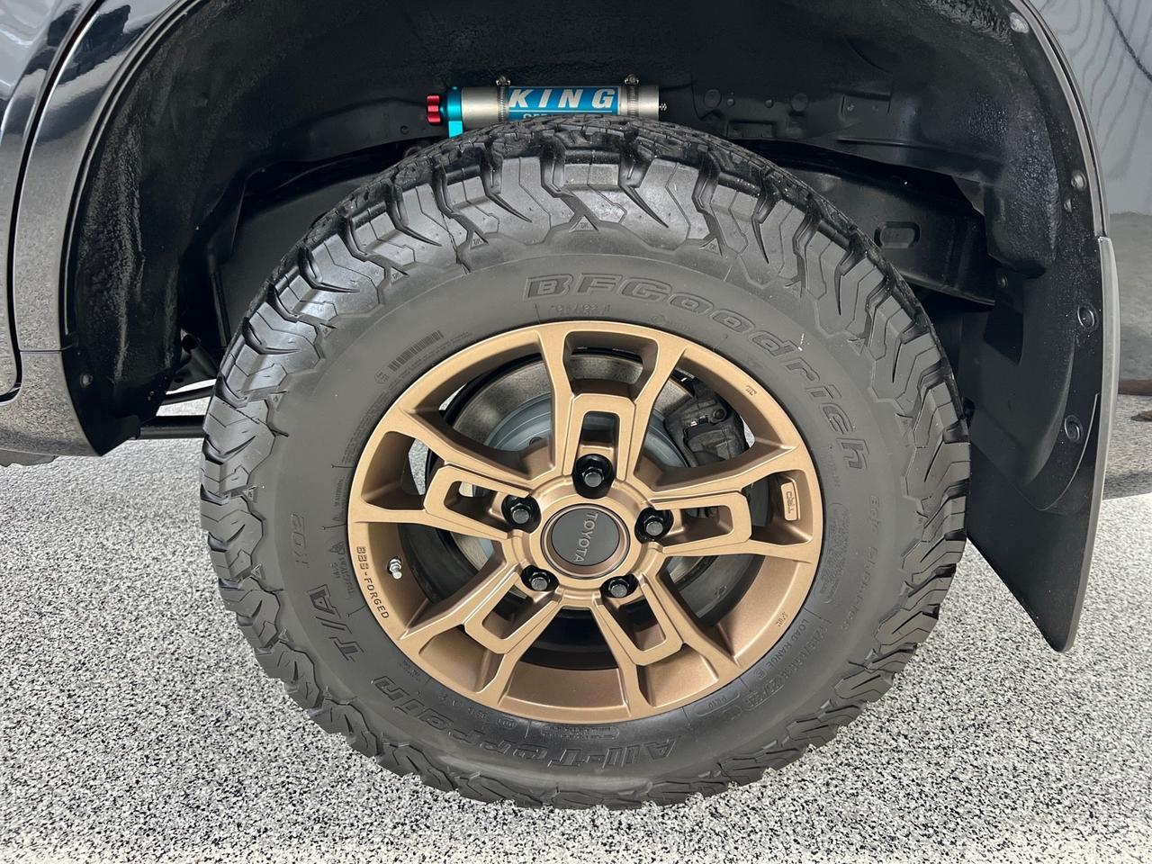 2020 Toyota Land Cruiser Heritage Edition, King Shocks Lift, Only 32k Miles Houston TX