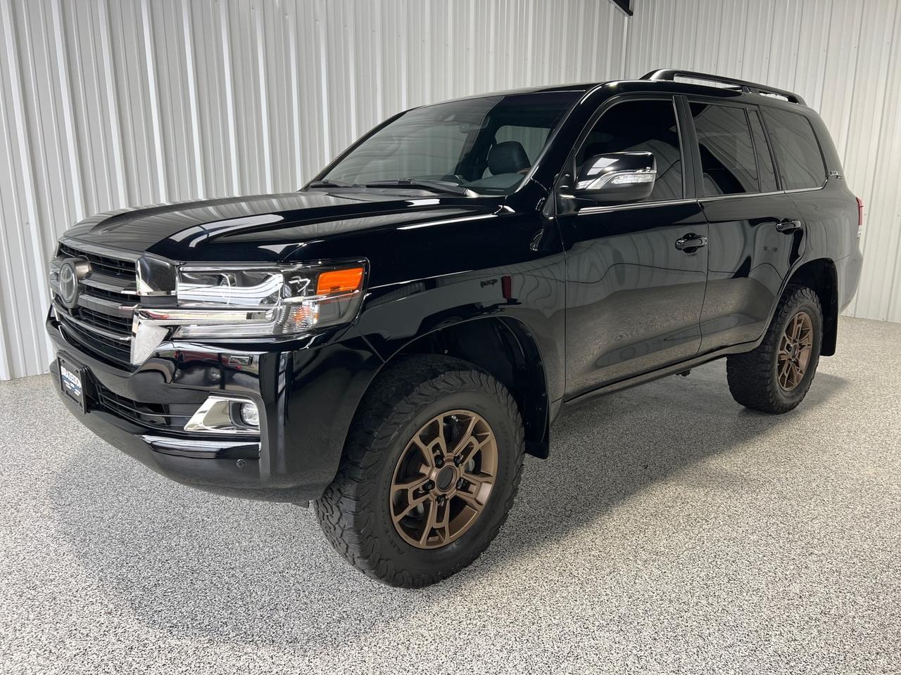 2020 Toyota Land Cruiser Heritage Edition, King Shocks Lift, Only 32k Miles