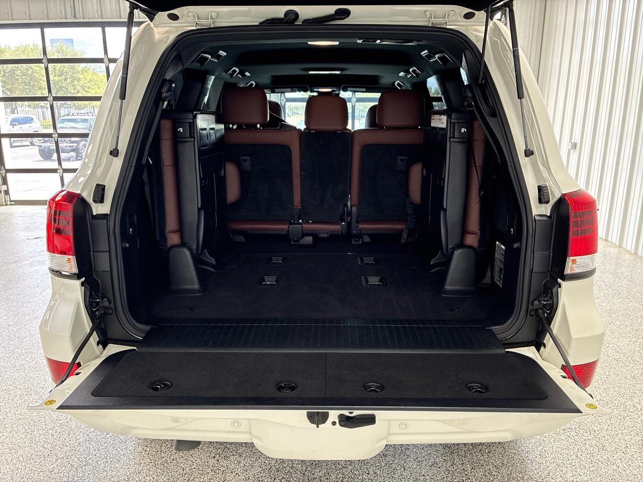 2020 Toyota Land Cruiser Old Man Emu BP-51 Lift, Ironman Bumper, Baja Design Lights, Front Runner Roof Rack, Fifteen52 Wheels Houston TX