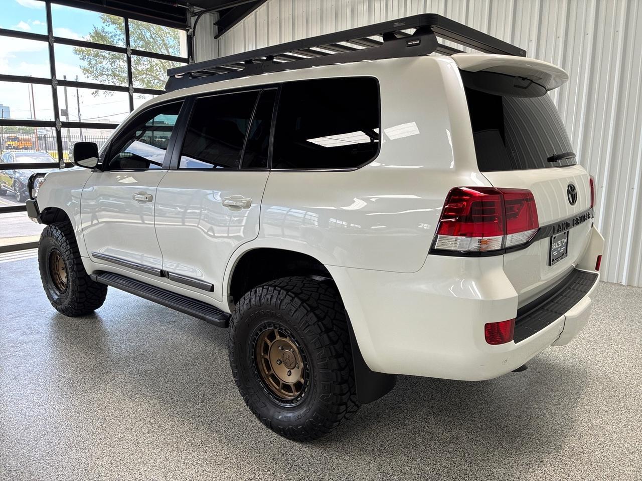 2020 Toyota Land Cruiser Old Man Emu BP-51 Lift, Ironman Bumper, Baja Design Lights, Front Runner Roof Rack, Fifteen52 Wheels