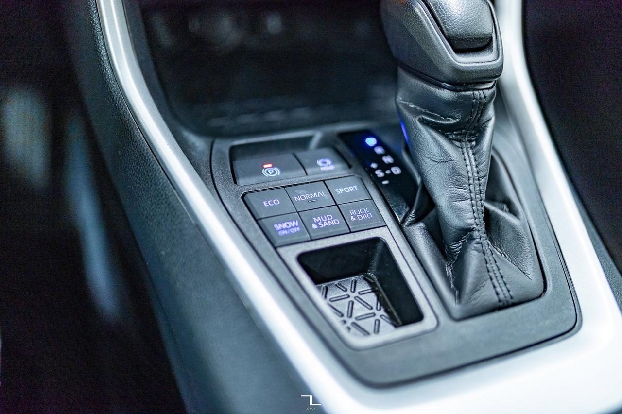 2020 Toyota RAV4 AWD LE PSeat BCam Red Deer AB