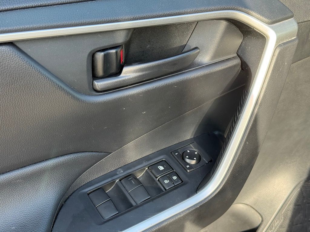 2020 Toyota RAV4 Hybrid LE Crestwood KY