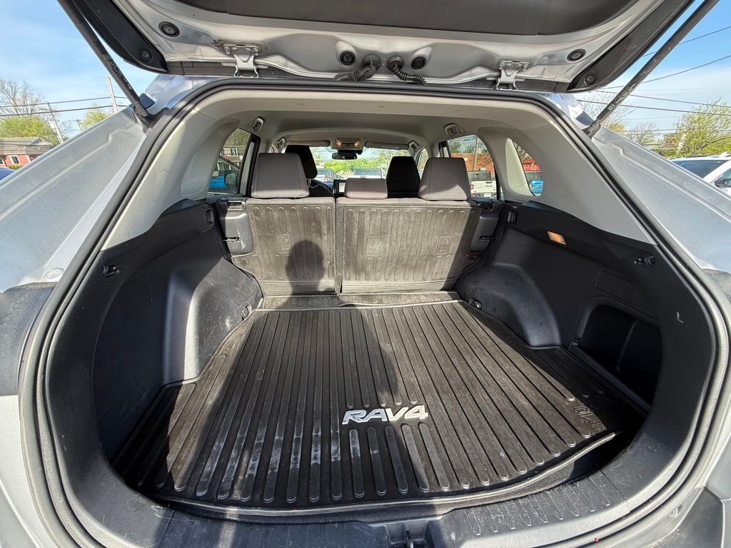 2020 Toyota RAV4 Hybrid LE Crestwood KY