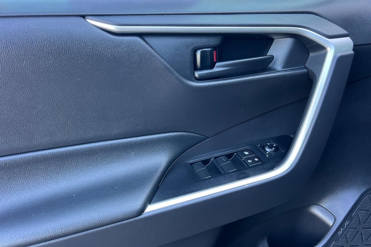 2020 Toyota RAV4 Hybrid LE Roseville CA