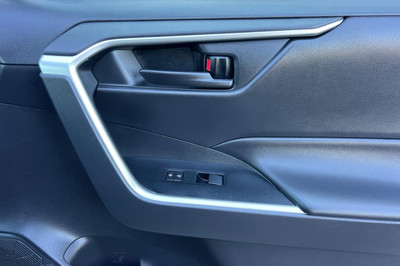 2020 Toyota RAV4 Hybrid LE Roseville CA