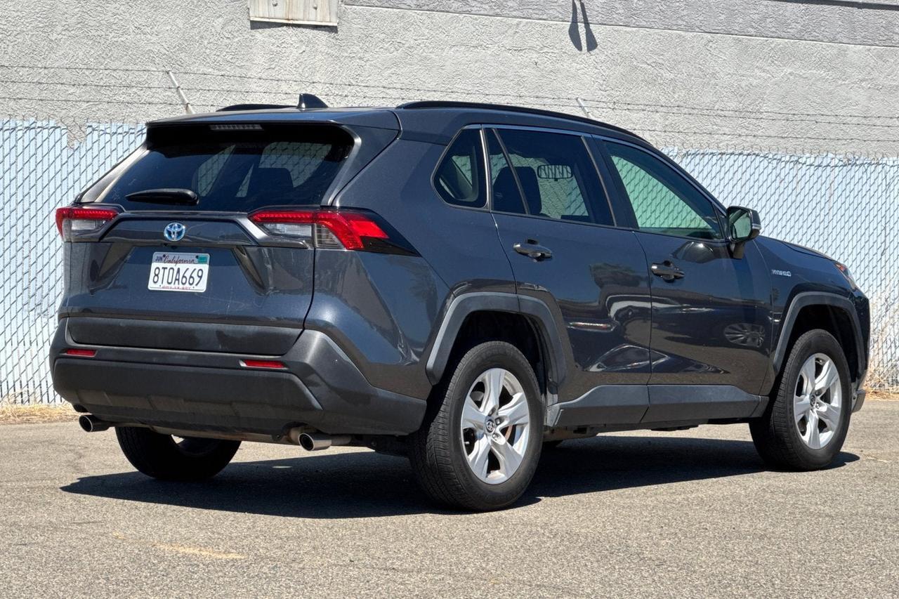 2020 Toyota RAV4 Hybrid LE