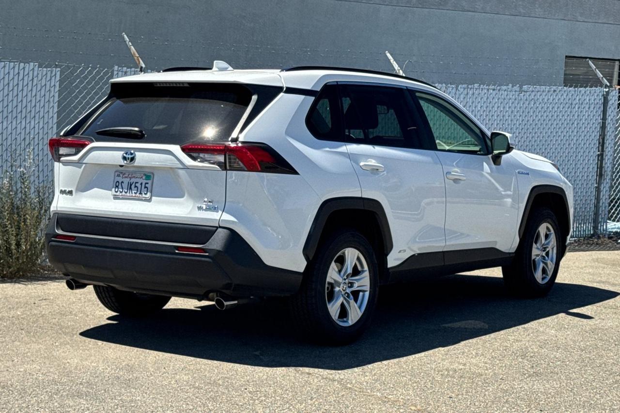 2020 Toyota RAV4 Hybrid LE