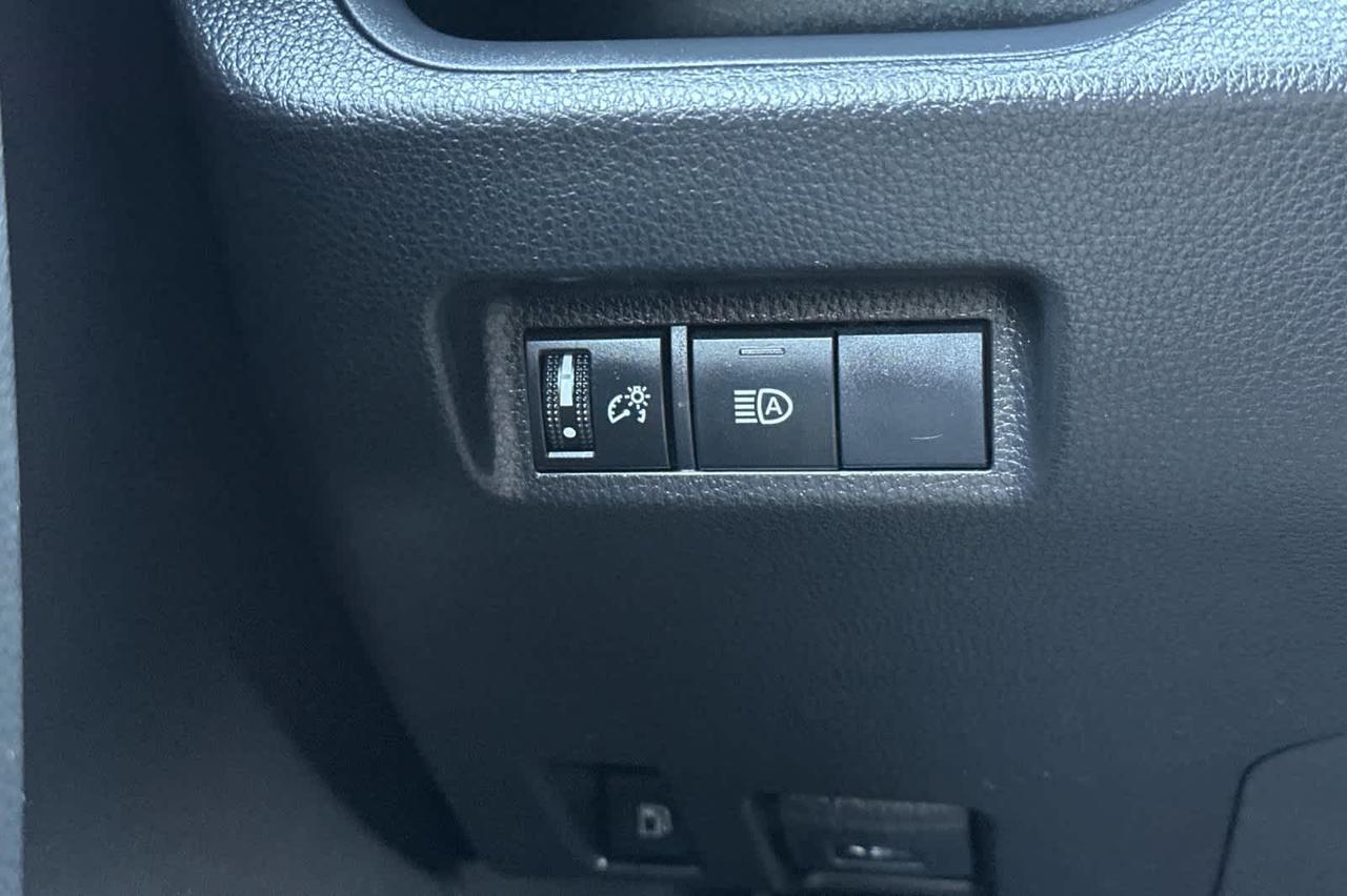 2020 Toyota RAV4 Hybrid LE Roseville CA