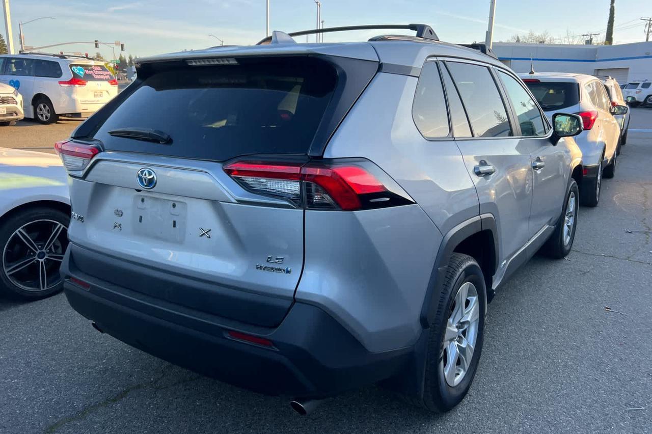 2020 Toyota RAV4 Hybrid LE