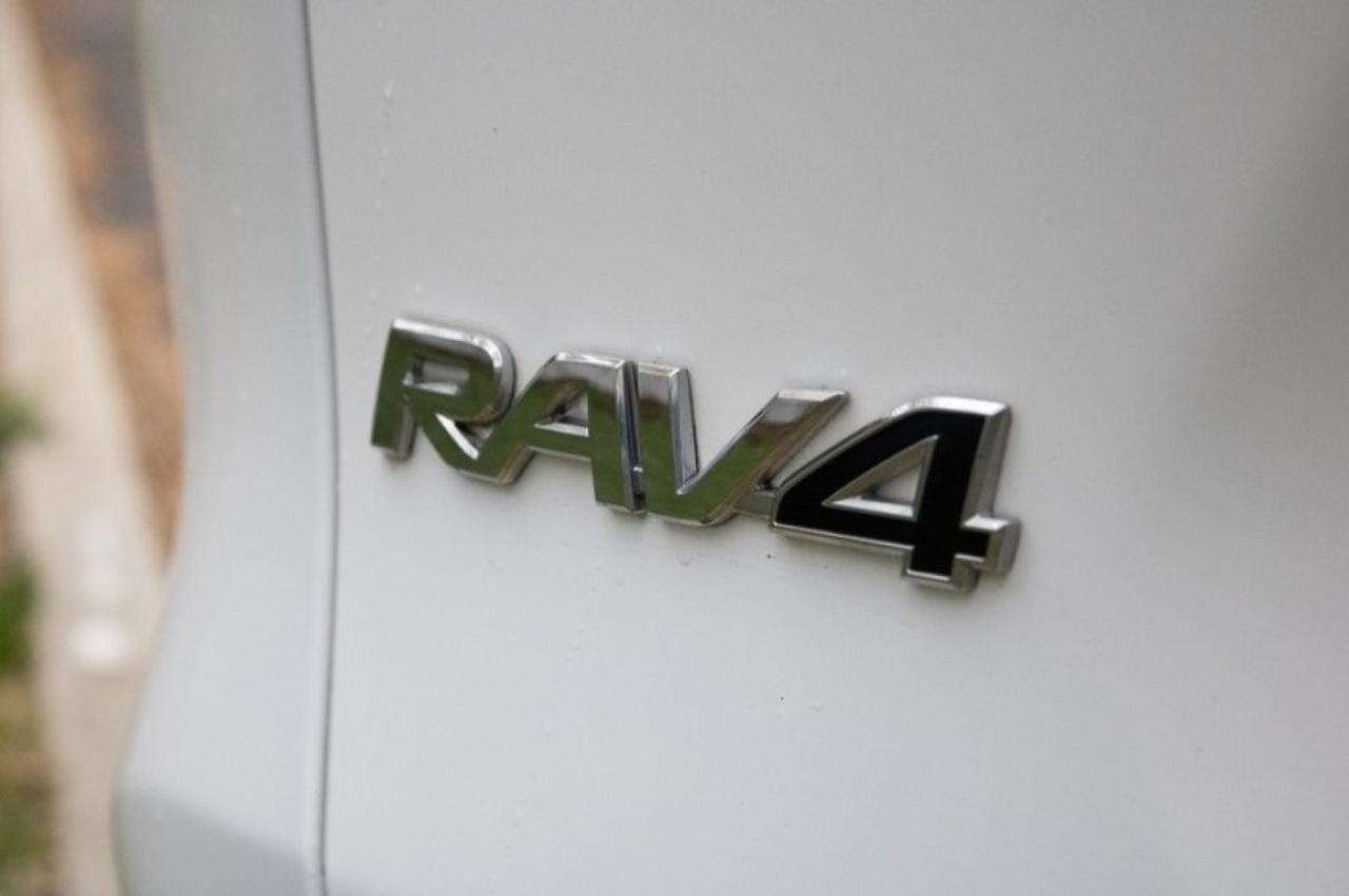 2020 Toyota RAV4 Hybrid LE Yonkers NY