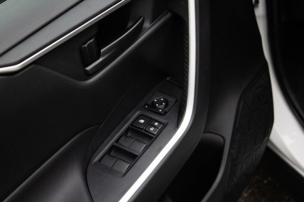 2020 Toyota RAV4 Hybrid LE Yonkers NY