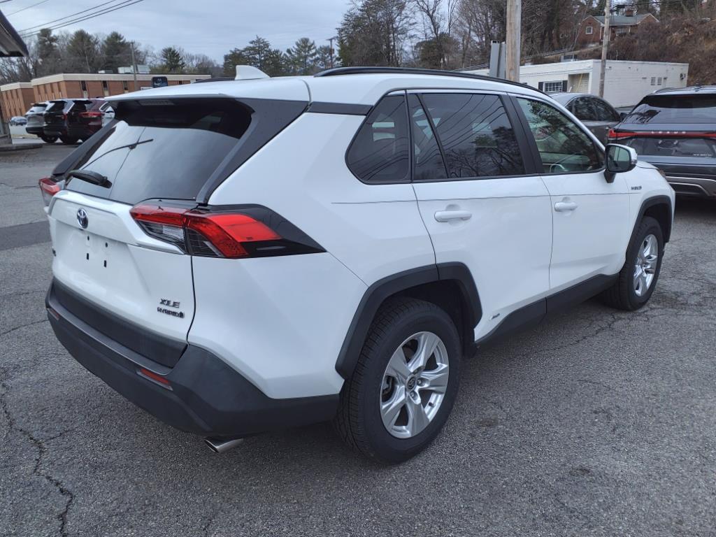 2020 Toyota RAV4 Hybrid XLE
