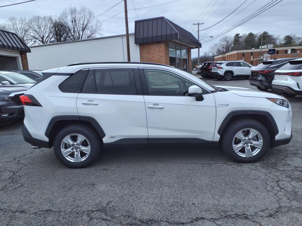 2020 Toyota RAV4 Hybrid XLE