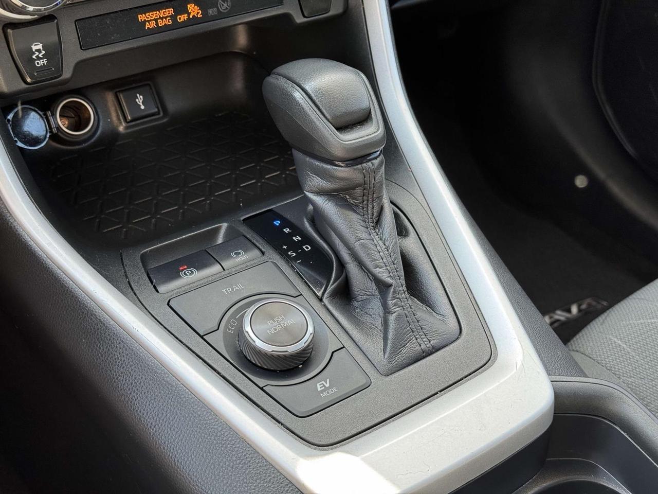 2020 Toyota RAV4 Hybrid XLE Fredericksburg VA