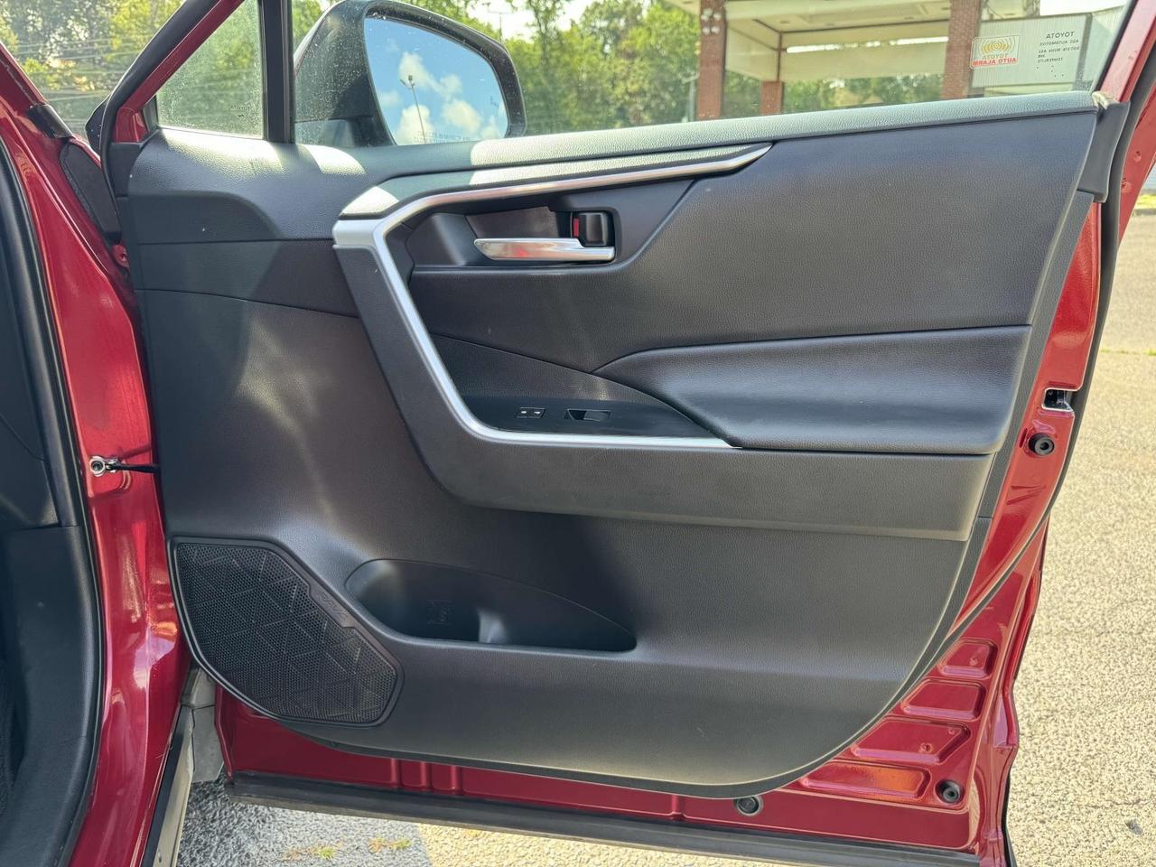 2020 Toyota RAV4 Hybrid XLE Fredericksburg VA