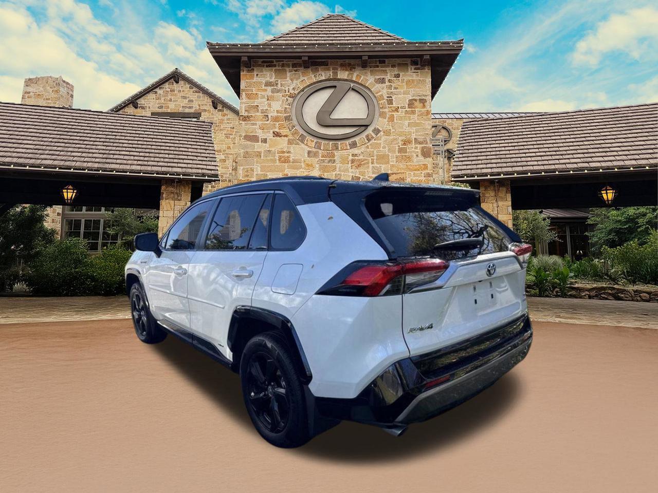 2020 Toyota RAV4 Hybrid XSE
