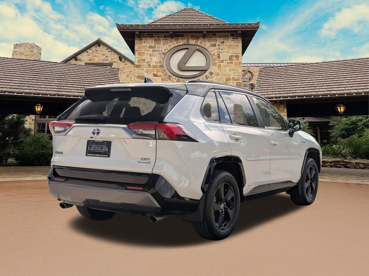 2020 Toyota RAV4 Hybrid XSE