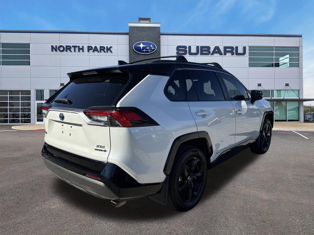2020 Toyota RAV4 Hybrid XSE