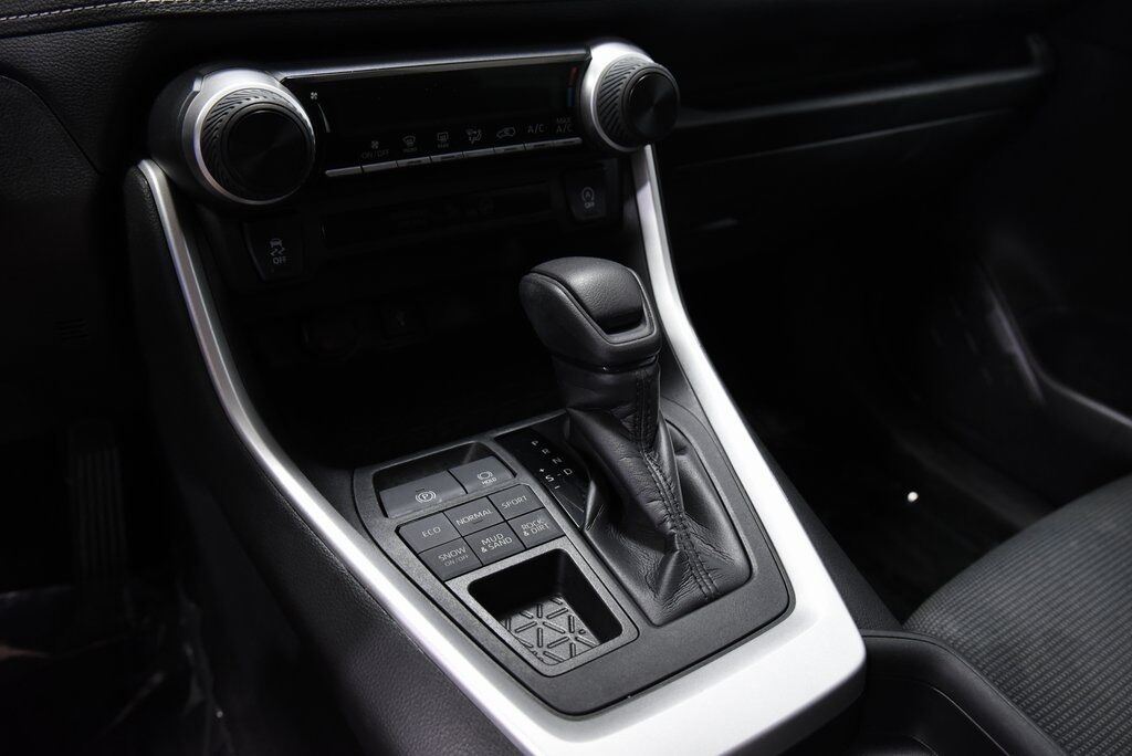 2020 Toyota RAV4 LE Akron
