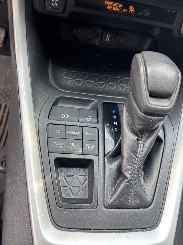 2020 Toyota RAV4 LE Cleveland OH