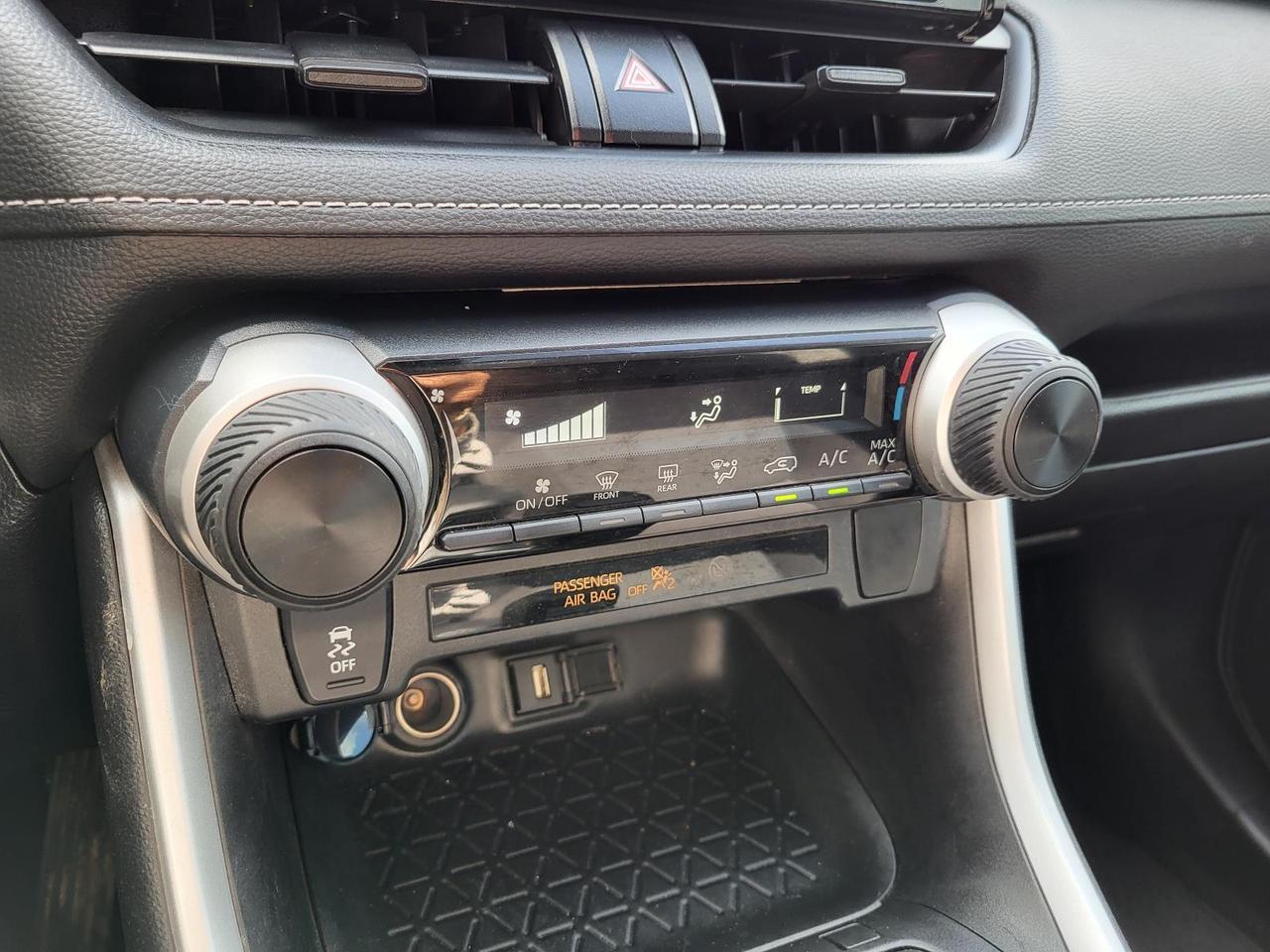 2020 Toyota RAV4 LE FWD (Natl) Beeville TX