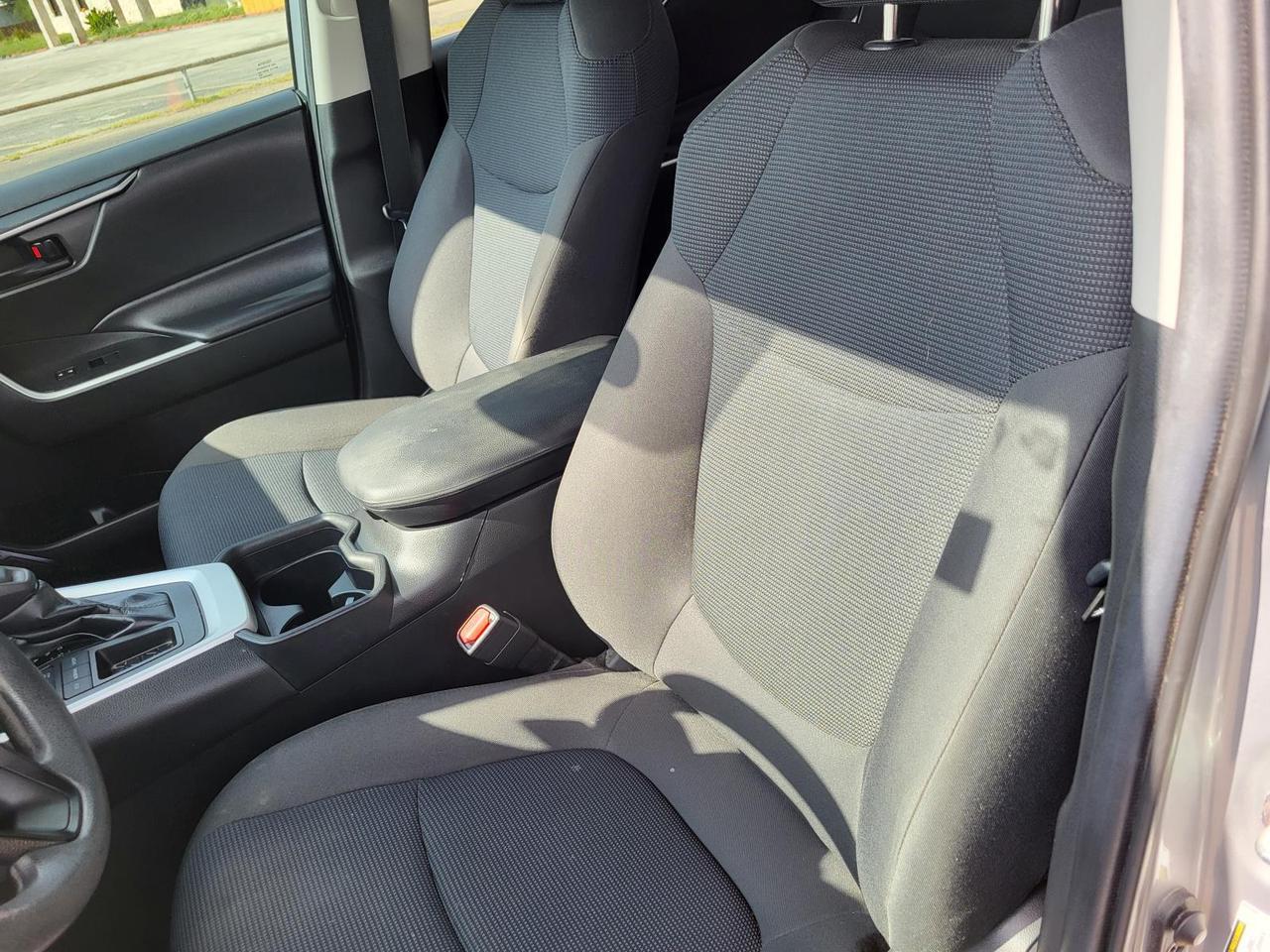 2020 Toyota RAV4 LE FWD (Natl) Beeville TX