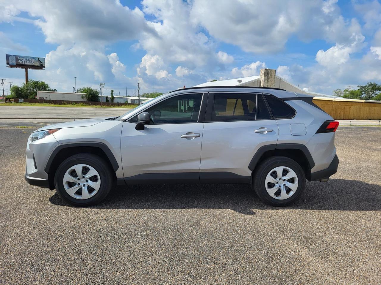 2020 Toyota RAV4 LE FWD (Natl) Beeville TX