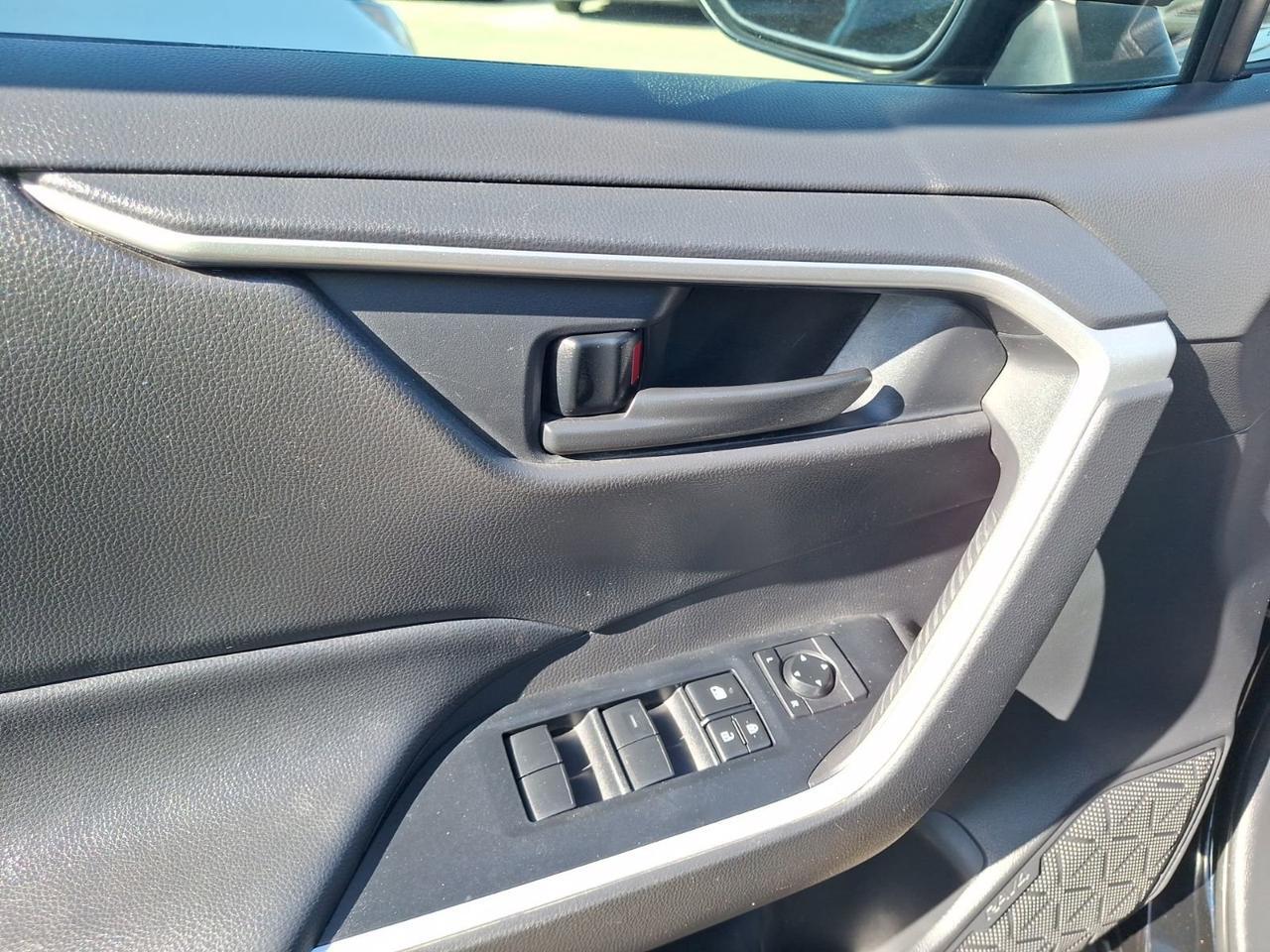 2020 Toyota RAV4 LE Hurst TX