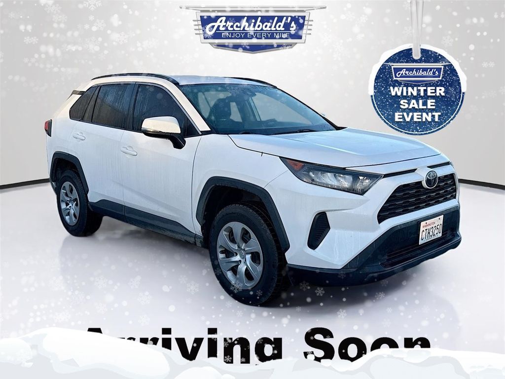 2020 Toyota RAV4 LE