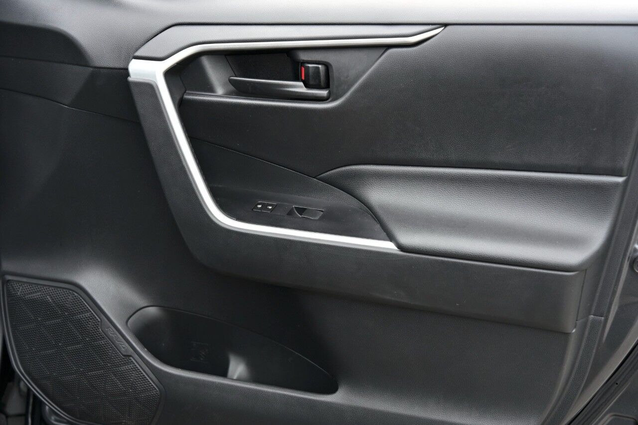 2020 Toyota RAV4 LE Doral FL