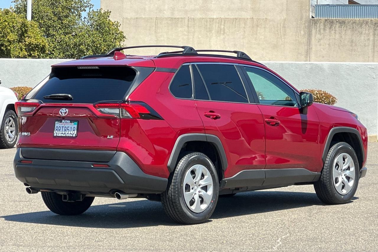2020 Toyota RAV4 LE