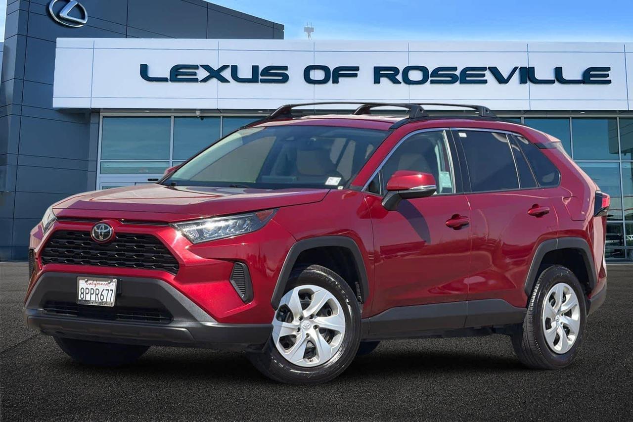 2020 Toyota RAV4 LE