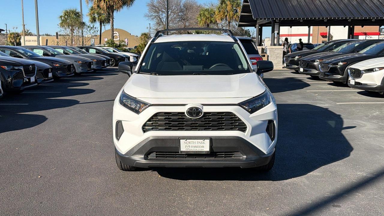 2020 Toyota RAV4 LE