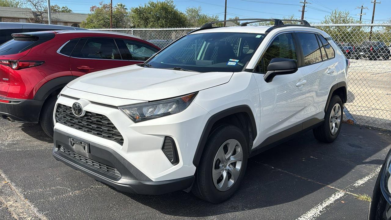 2020 Toyota RAV4 LE