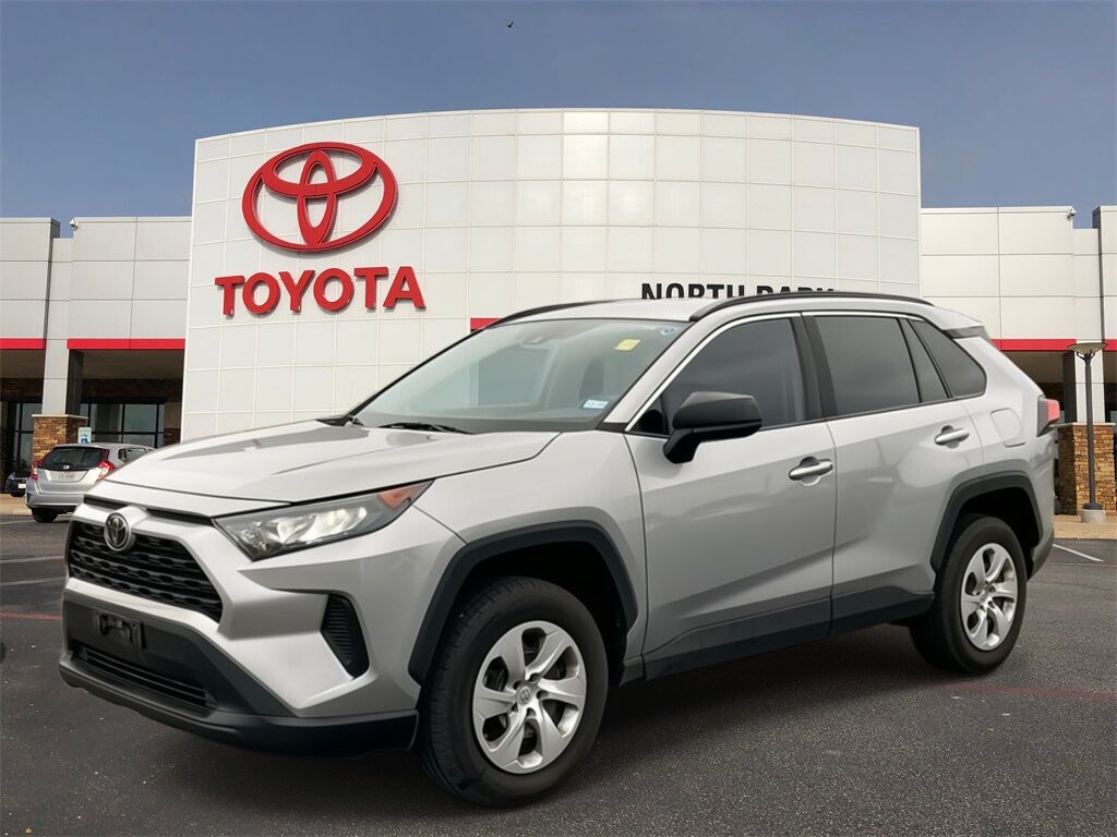 2020 Toyota RAV4 LE