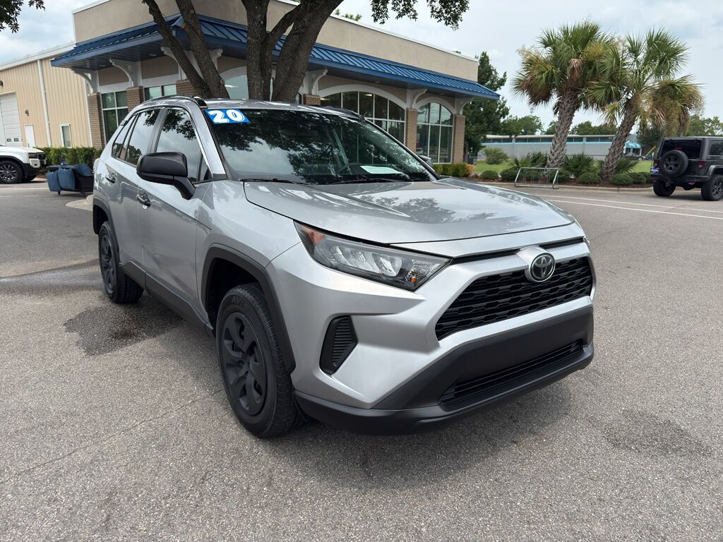 2020 Toyota RAV4 LE