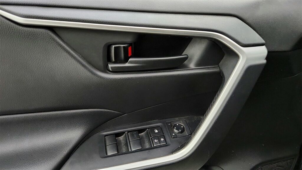 2020 Toyota RAV4 LE Laurel MD