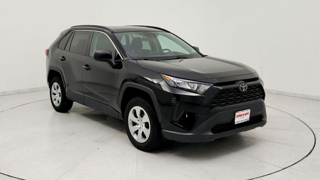 2020 Toyota RAV4 LE