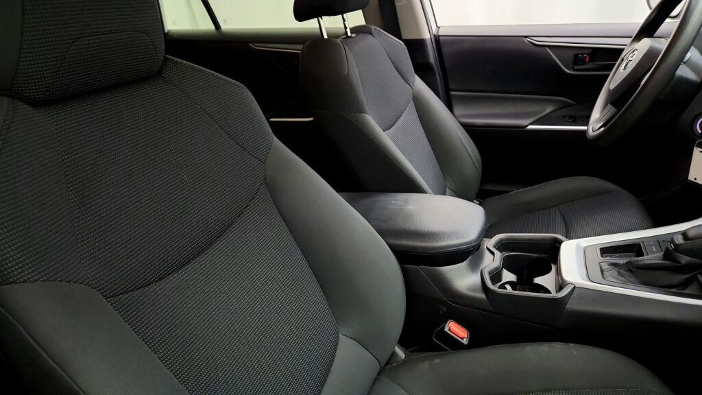 2020 Toyota RAV4 LE Laurel MD
