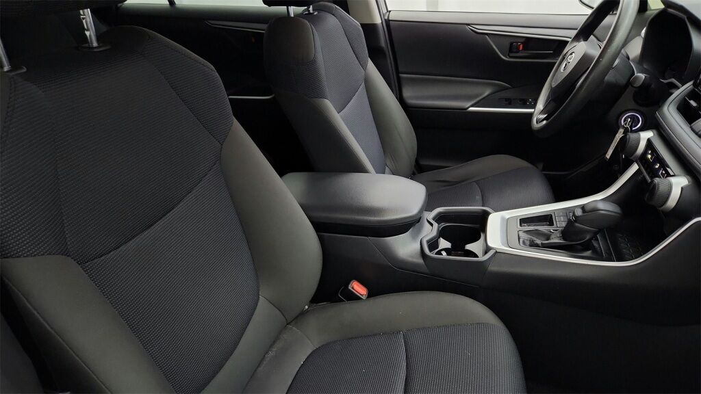 2020 Toyota RAV4 LE Laurel MD