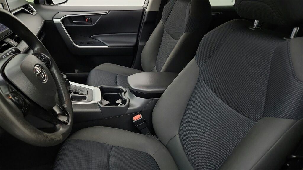 2020 Toyota RAV4 LE Laurel MD