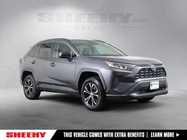 2020 Toyota RAV4 LE