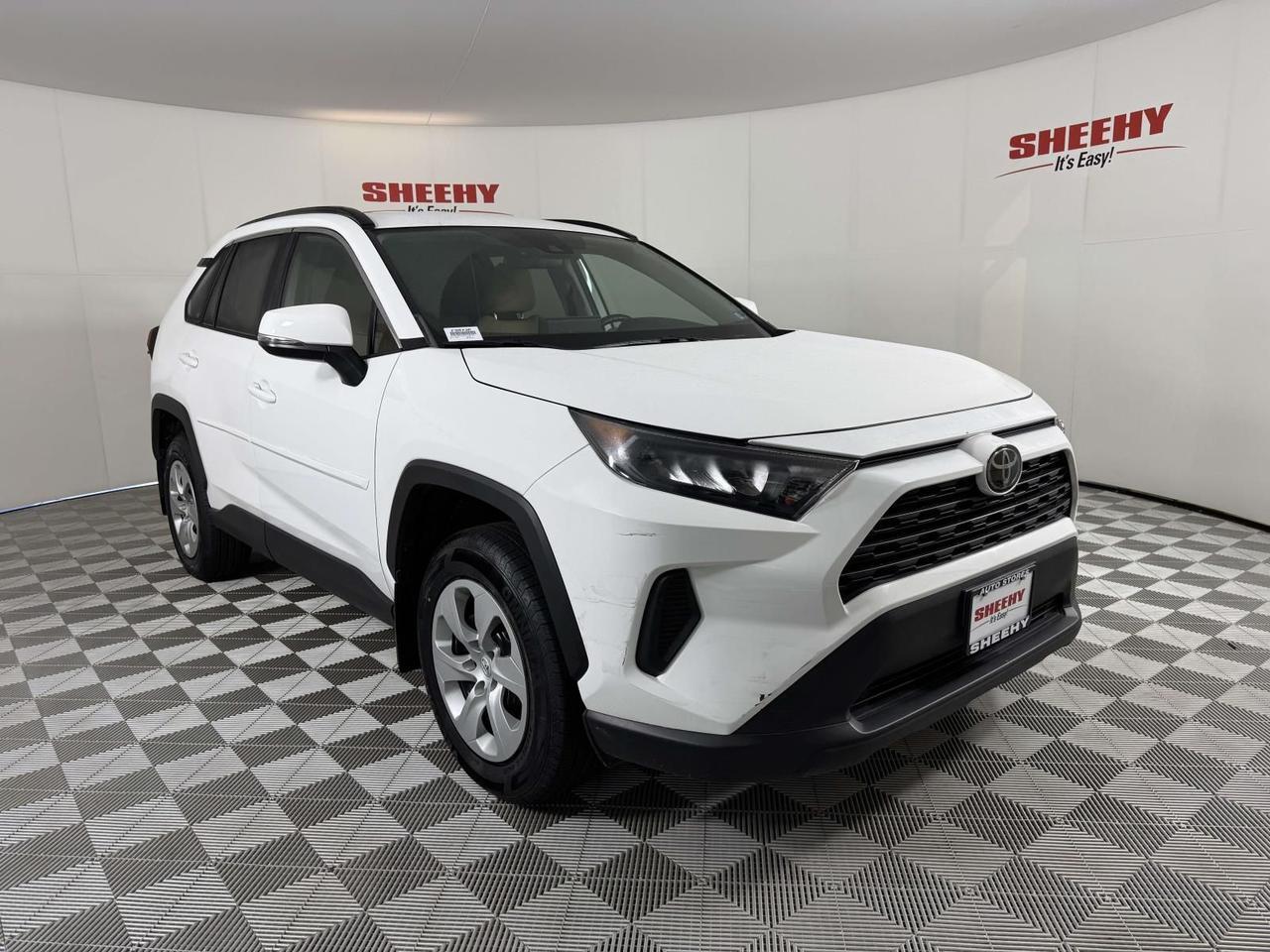 2020 Toyota RAV4 LE