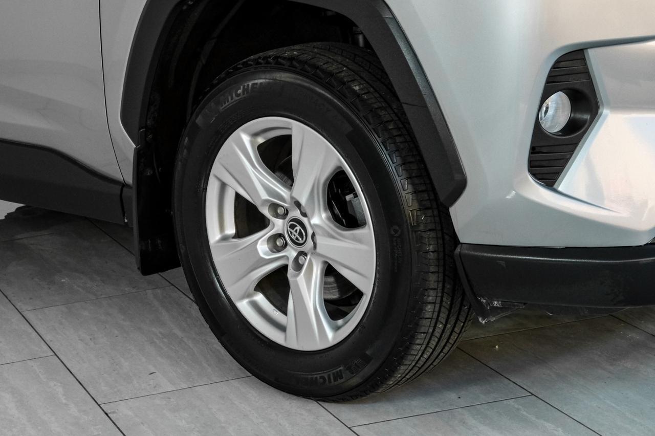 2020 Toyota RAV4 XLE AWD TOYOTA SAFETY SENSE BLIND SPOT SUNROOF REAR CAMERA KEYLE Carrollton TX