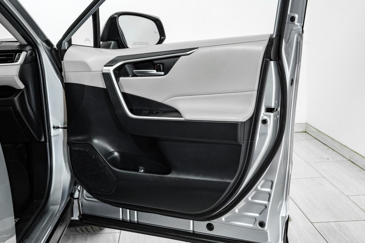 2020 Toyota RAV4 XLE AWD TOYOTA SAFETY SENSE BLIND SPOT SUNROOF REAR CAMERA KEYLE Carrollton TX