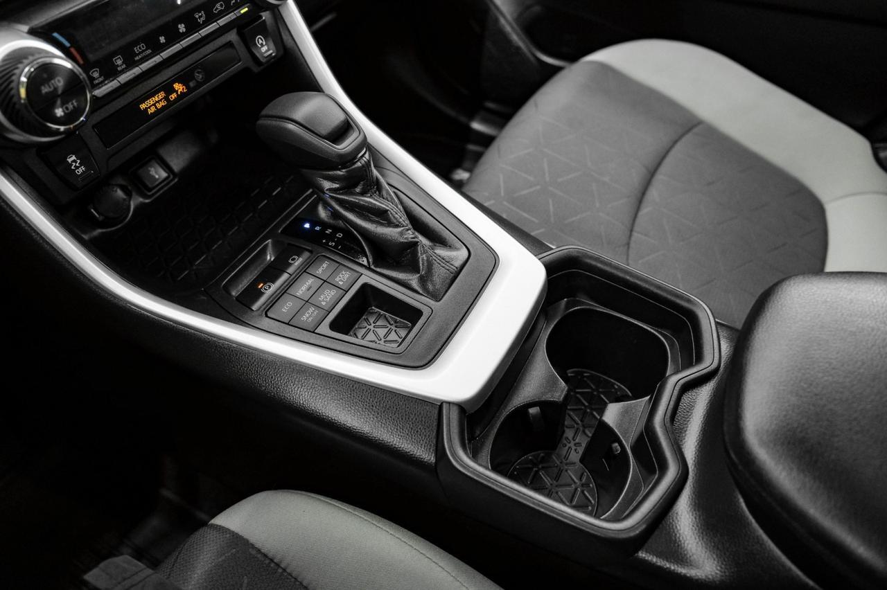 2020 Toyota RAV4 XLE AWD TOYOTA SAFETY SENSE BLIND SPOT SUNROOF REAR CAMERA KEYLE Carrollton TX