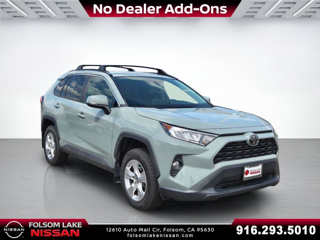2020 Toyota RAV4 XLE