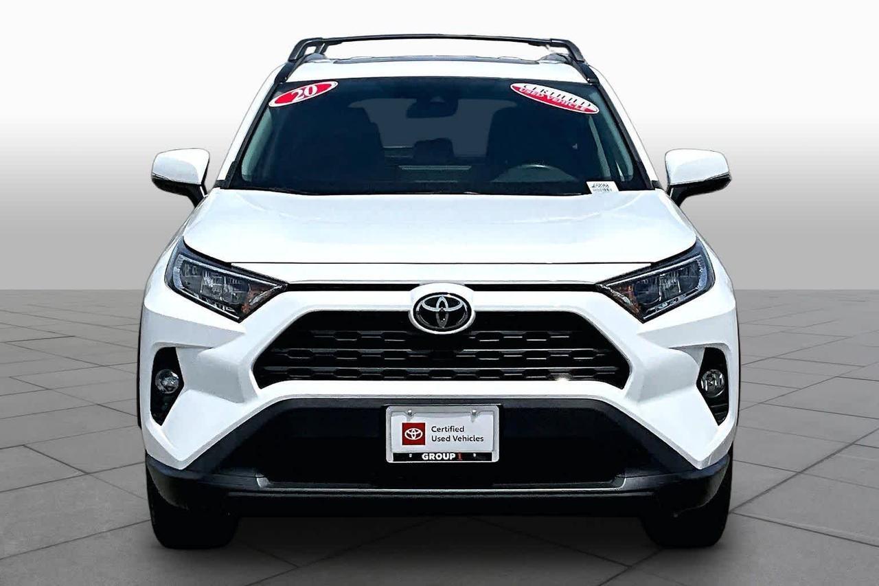 2020 Toyota RAV4 XLE